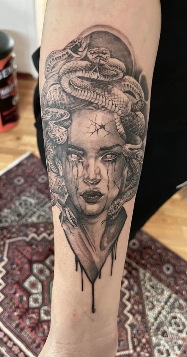 Tattoostudio Good Vibes Ink by Pablo Komar